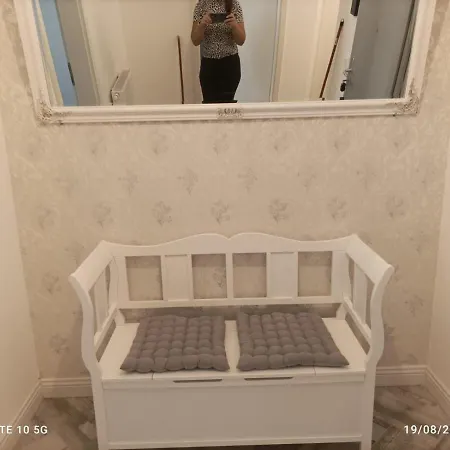 2 Coresi Mall Apartment *